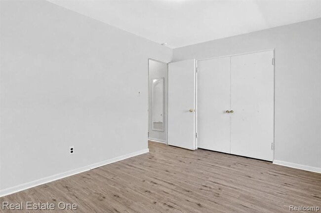 Building Photo - 7420 Drexel St