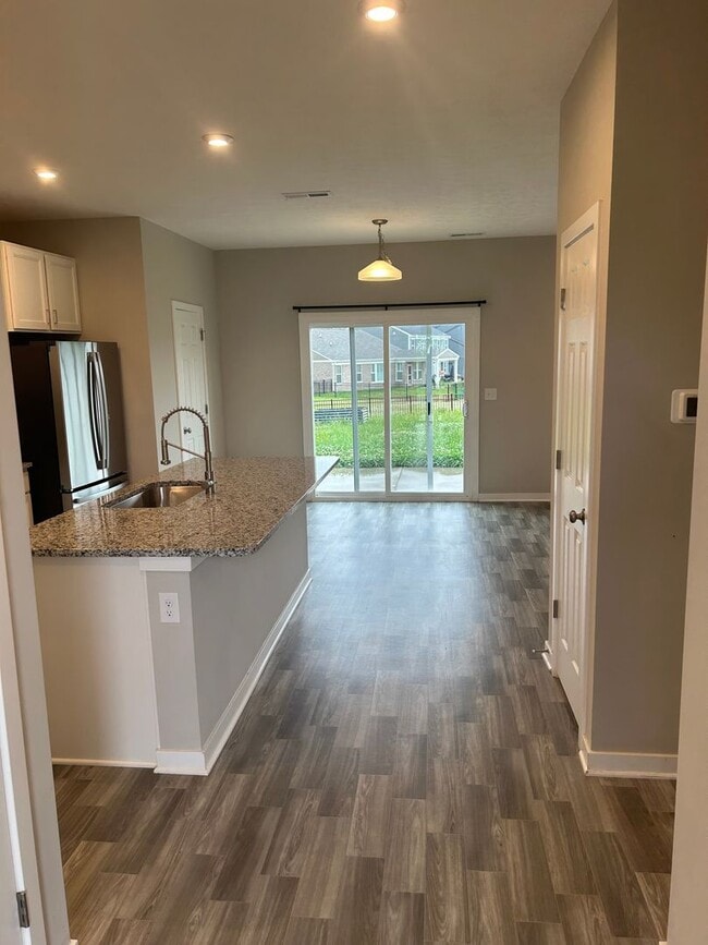 Building Photo - Must See New Construction In Mount Washing...