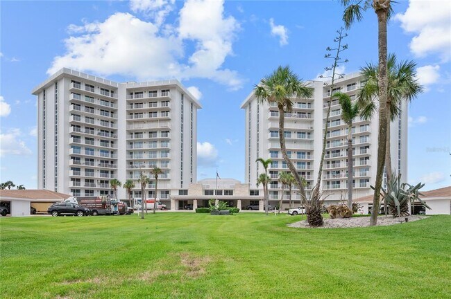 Primary Photo - 2295 Gulf of Mexico Dr