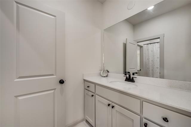 Building Photo - 13001 Cabana Dr