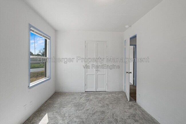 Building Photo - 10106 N Wesley St