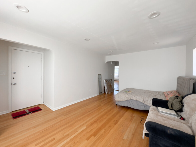 Building Photo - 2728 N 75th Ave