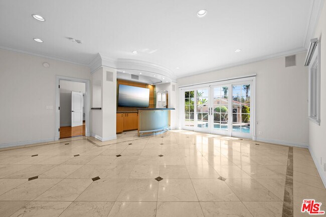 Building Photo - 204 Foothill Rd