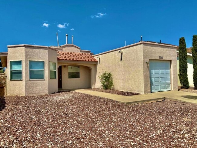 Building Photo - 2253 Tierra De Oro Way