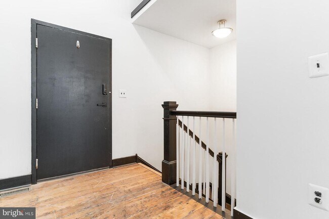 Building Photo - 1520 Green St