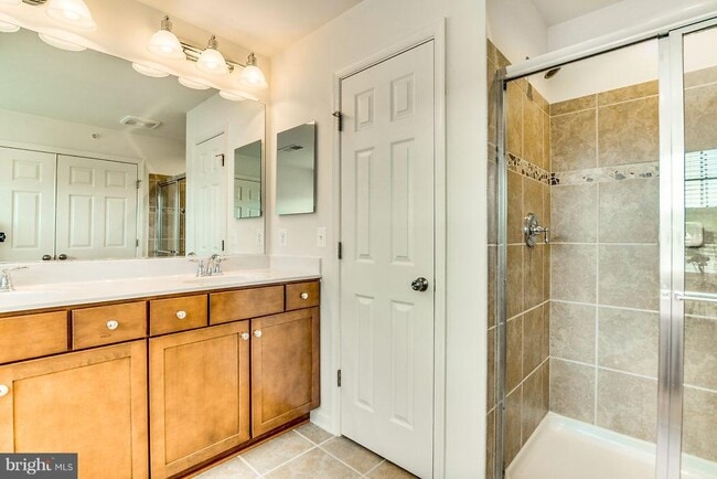 Building Photo - 45770 Winding Branch Terrace