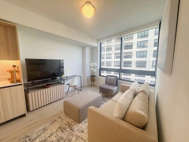 Building Photo - 225 N Miami Ave