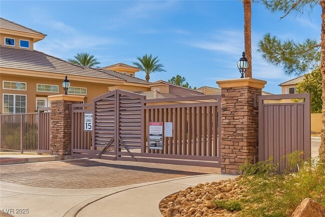 Building Photo - 3601 Pinnate Dr