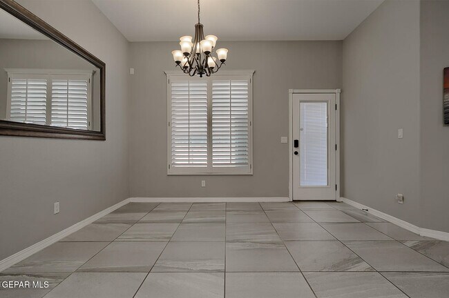 Building Photo - 14805 Holly Springs