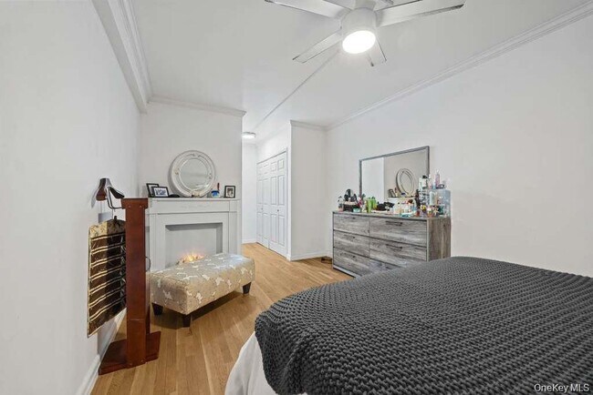 Building Photo - 3850 Sedgwick Ave