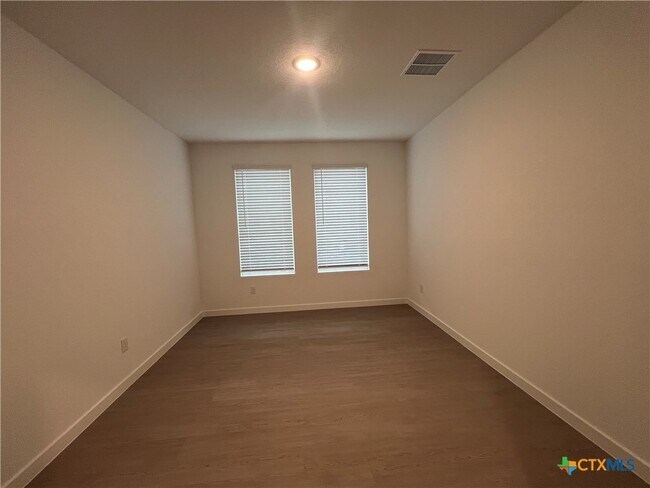 Building Photo - 8908 San Carlos
