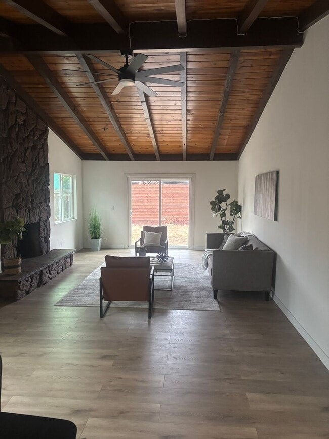 Building Photo - Remodeled 3 bedroom with PAID solar