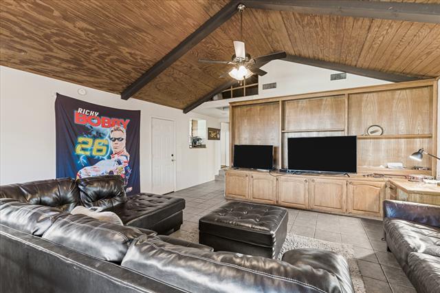 Building Photo - 3504 Corto Ave