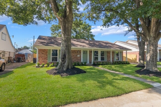 Building Photo - 6115 Lymbar Dr