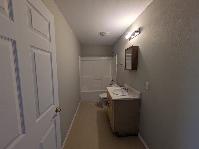 Building Photo - 1419 Crape Myrtle Dr