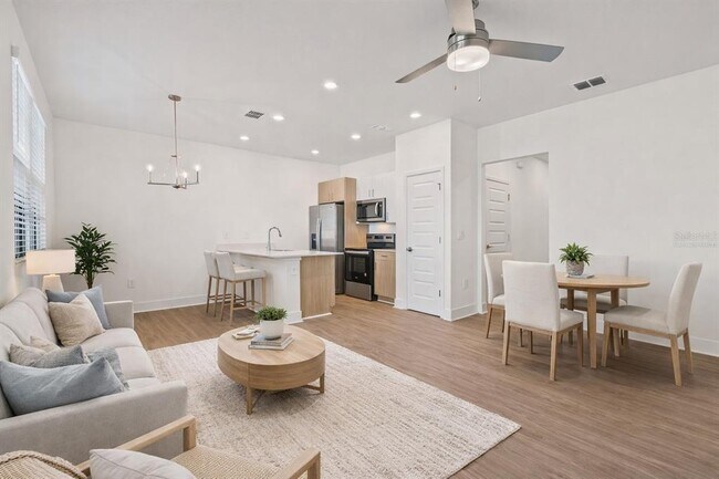 Building Photo - 8065 Gulfstream Ct