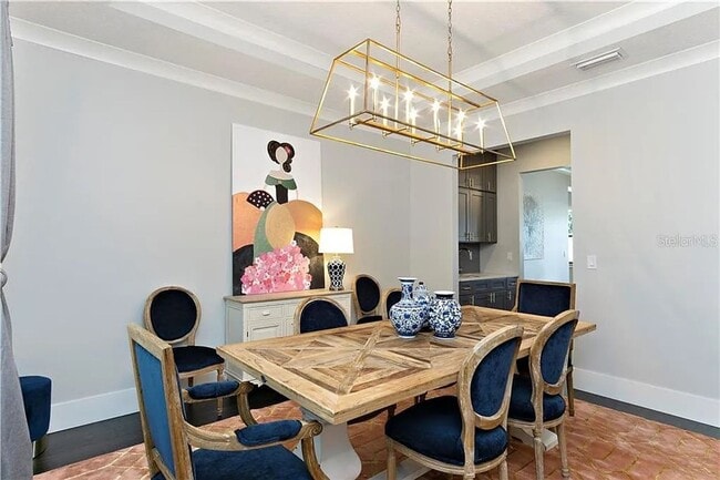 Building Photo - Exquisite 4-Bed, 5.5-Bath Executive Retrea...