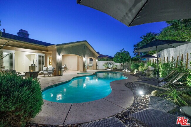 Building Photo - 4 Cartier Ct