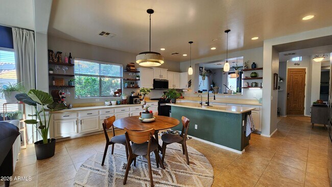 Building Photo - 18970 N Alicante St