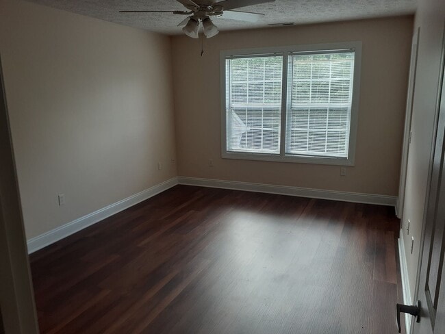 Building Photo - Available for the 2026-2027 lease term.