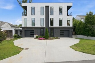 Building Photo - 2712 Sharondale Ct