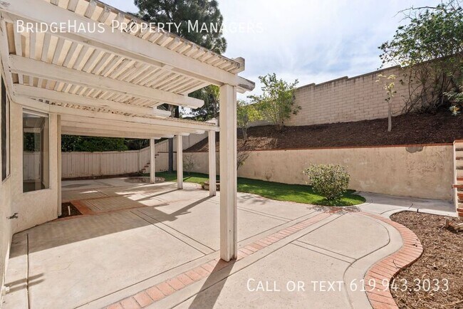 Building Photo - 10998 Corte Playa Barcelona