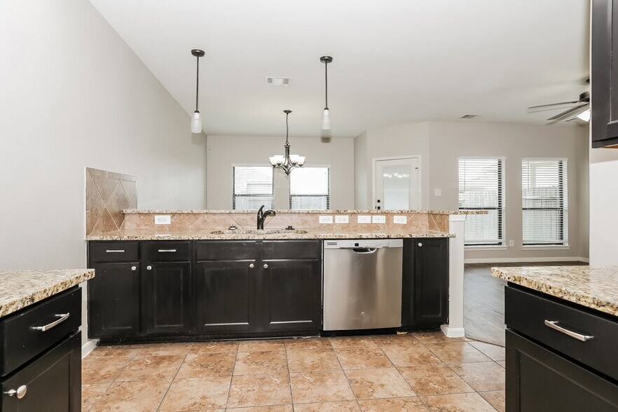 Building Photo - 6623 Sharpstone Creek Ln