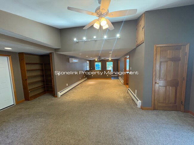 Building Photo - 27A-27B Laurel Lane
