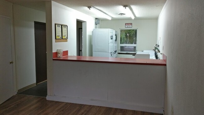 Building Photo - "Beautiful Remodeled 3 bed 1 bath in downtown Port Angeles!"