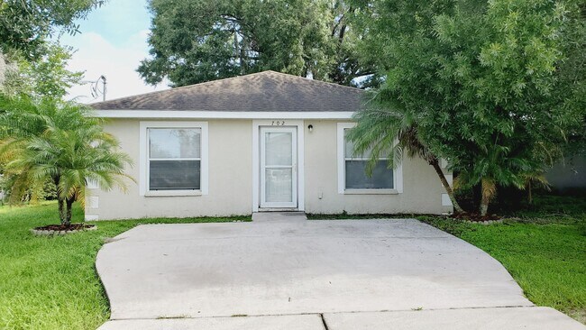 Building Photo - Coming Soon! 3 Bedroom, 2 Bathroom Home for Rent in Plant City