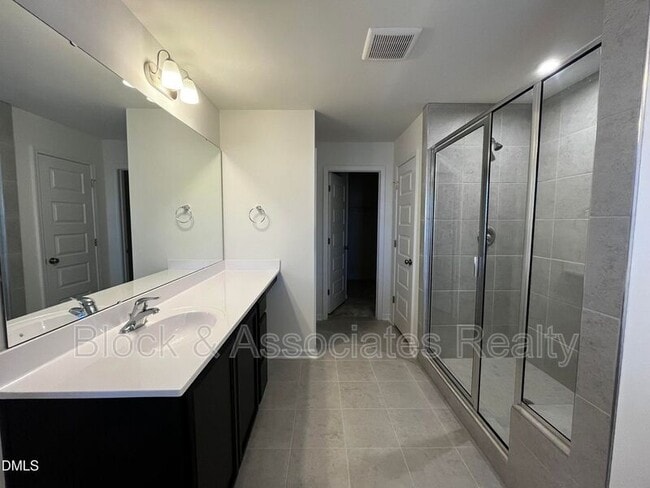 Building Photo - 1426 Cooper St