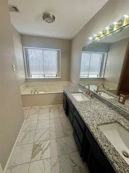 Building Photo - 127 Lori Dr