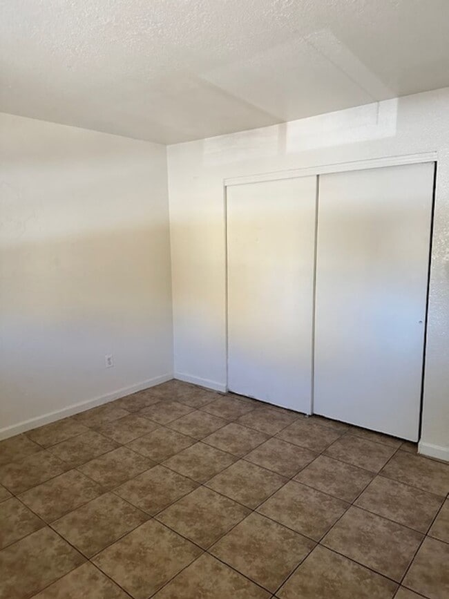 Building Photo - 18202 N Cave Creek Rd
