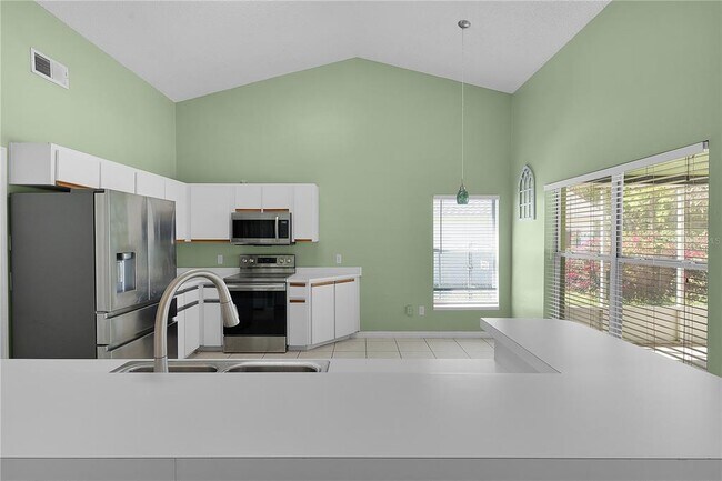 Building Photo - 40045 Palm St