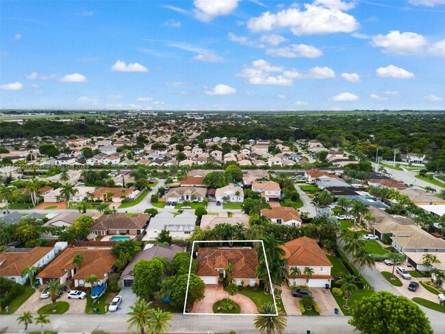 Building Photo - 14251 SW 152nd Pl