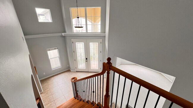 Building Photo - Available NOW! Stunning 4-Bedroom Home in ...
