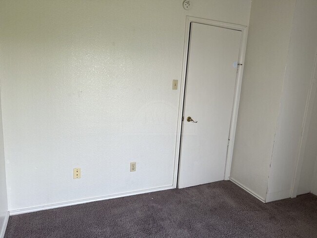 Building Photo - 2305 Purser Dr