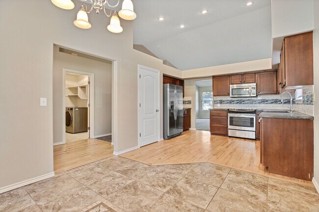 Building Photo - Spacious Updated 3 Bedroom, 2 Bath home in...