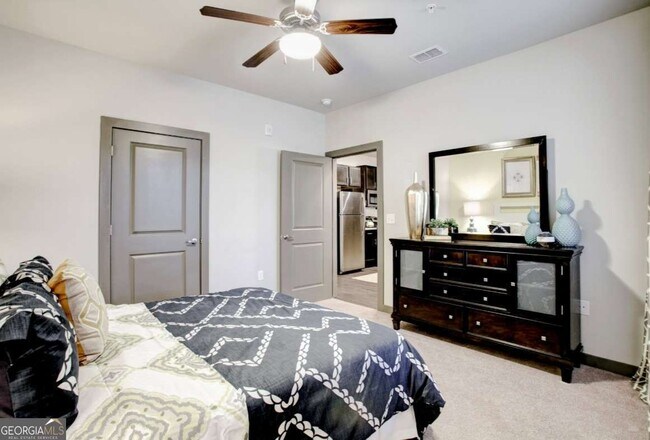 Building Photo - 800 Milwood St