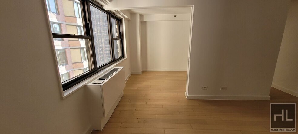 Building Photo - East 39th Street