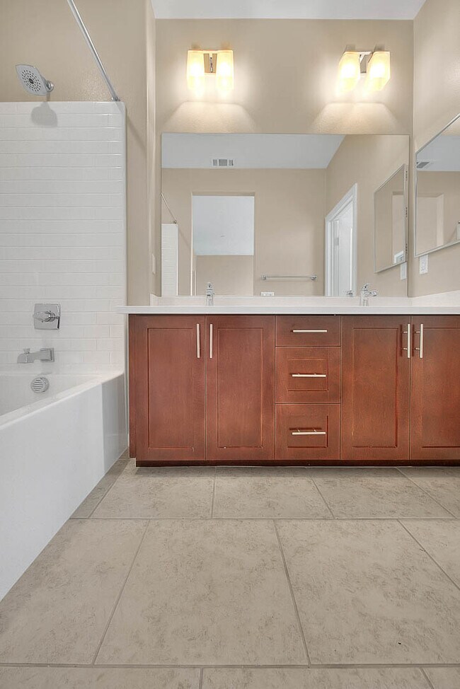 Building Photo - 741 Sawyer Pl