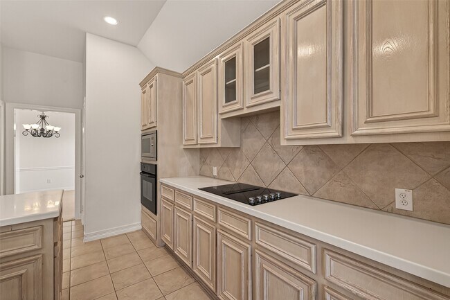 Building Photo - 2007 Baycliff Ct