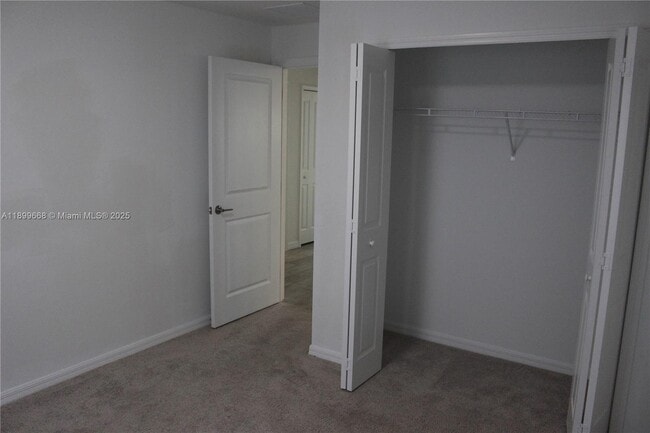 Building Photo - 1138-1114 SW 14th Terrace