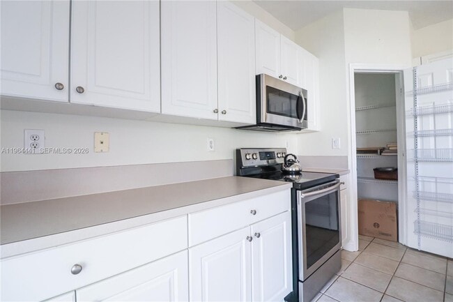 Building Photo - 5663 NW 112th Pl