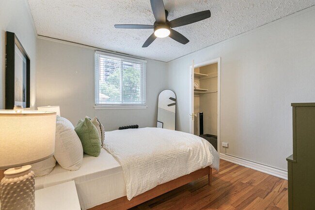 Building Photo - 1666 Detroit St