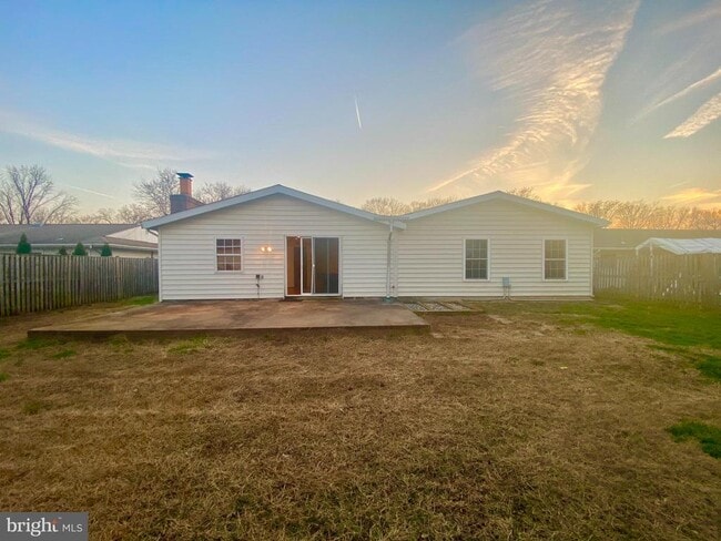Building Photo - 1042 S Ironwood Rd
