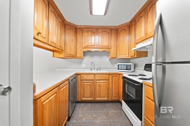 Building Photo - 710 S Mobile St