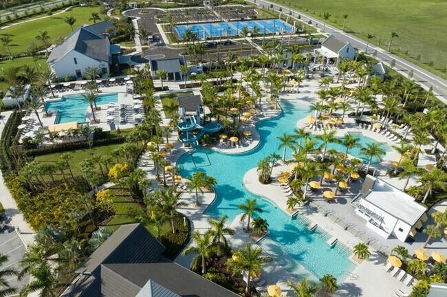 Building Photo - 14965 RedCove Pl