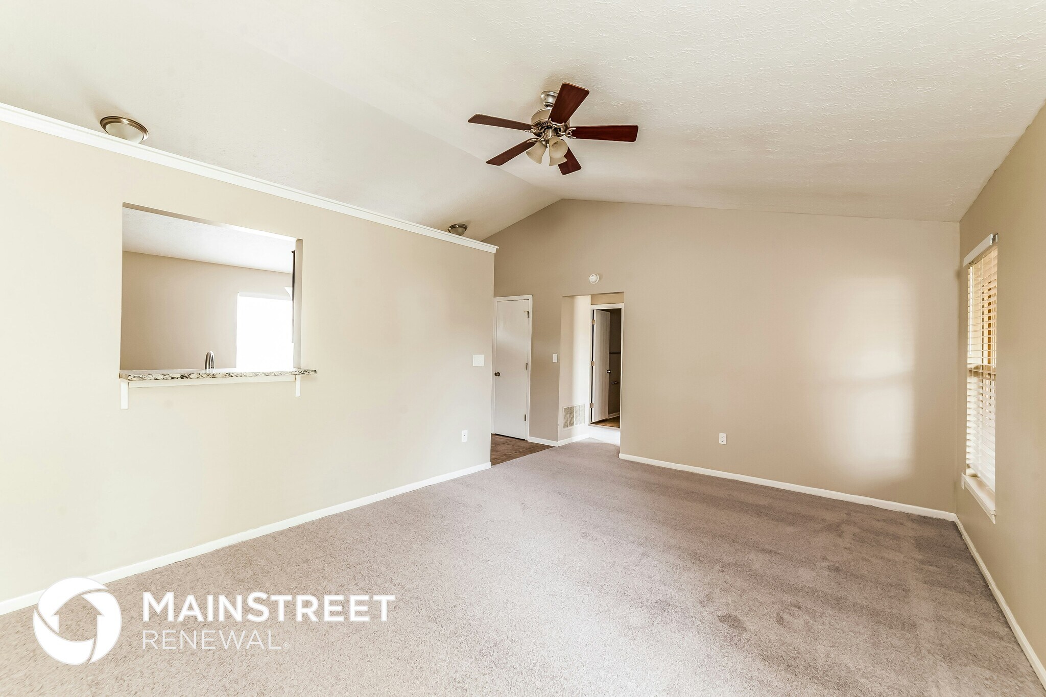 Building Photo - 9625 Combs Ln