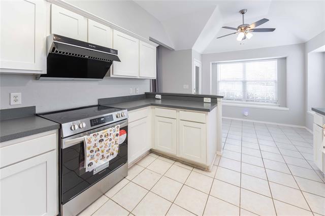 Building Photo - 2405 Pinehurst Ct